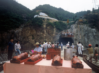 慶祝第二座獅子山隧道1978年落成 ©Heather Coulson